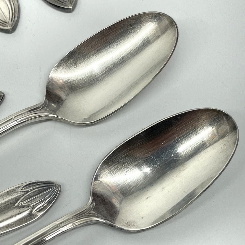 International Silver Lotus Pattern Flatware Set Of 17 Piece Silverplate Korea - Picture 6 of 11